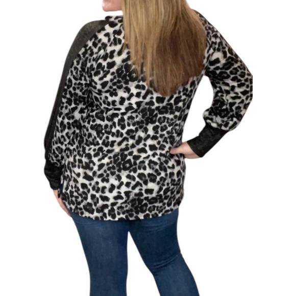 NEW HONEYME snow leopard sweater in charcoal - Picture 2 of 2